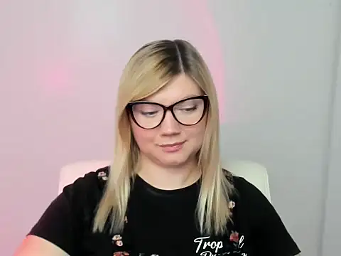 Lola moree online show from 22, 9, 2025