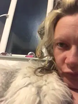 Snapshot of blondey206 chatting on 10, 3, 2025 blondey206 online show from 10, 3, 2025