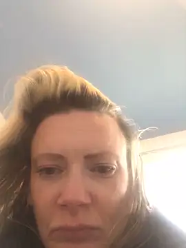 Snapshot of blondey206 chatting on 17, 3, 2025 blondey206 online show from 17, 3, 2025