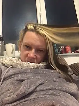 Snapshot of blondey206 chatting on 11, 2, 2025 blondey206 online show from 11, 2, 2025