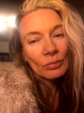 Snapshot of blondey206 chatting on 8, 1, 2026 blondey206 online show from 8, 1, 2026