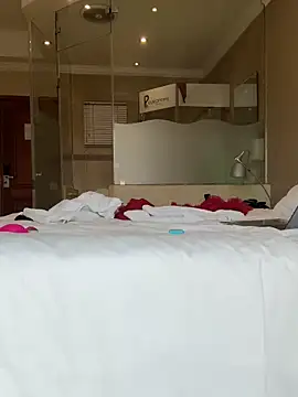 ZinaFreak online show from 17, 10, 2025