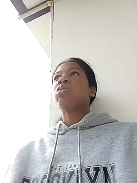 Zaira Rose  online show from 16, 9, 2025