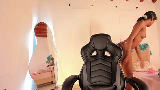 Zaira Rose  online show from 18, 12, 2025