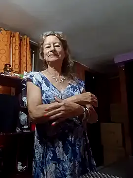 MaryLunna online show from 5, 3, 2025