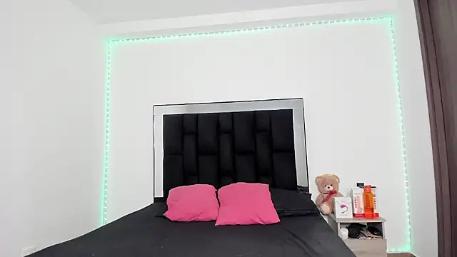 victoriacolin online show from 28, 2, 2025