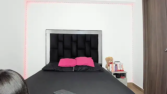 victoriacolin online show from 21, 2, 2025