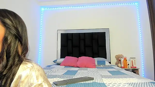 victoriacolin online show from 22, 3, 2025