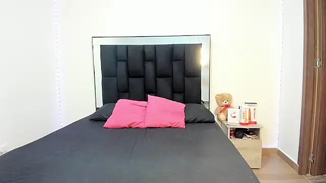 victoriacolin online show from 26, 2, 2025