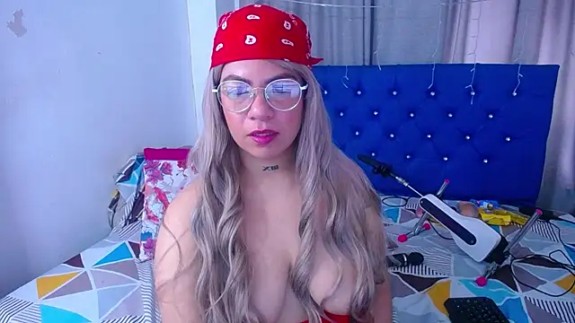 hornny cougar online show from 10, 11, 2025