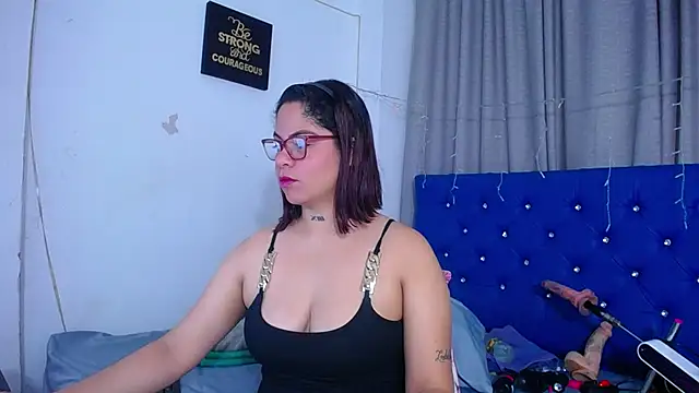 hornny cougar online show from 28, 11, 2025