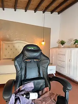 Hadley  online show from 15, 11, 2025