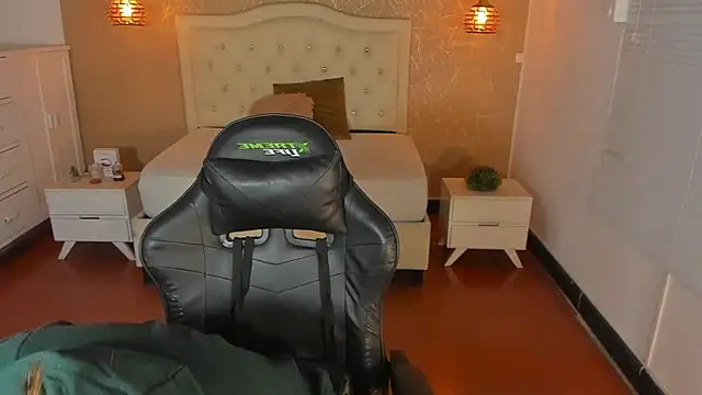 Hadley  online show from 7, 11, 2025