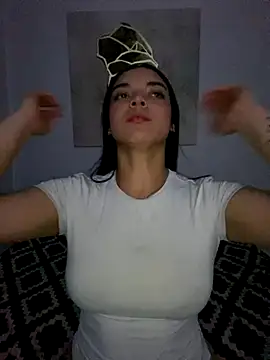 eileensophi online show from 19, 9, 2025