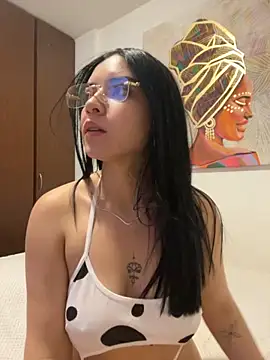 eileensophi online show from 7, 10, 2025