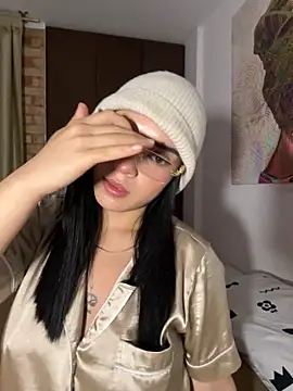 eileensophi online show from 25, 10, 2025