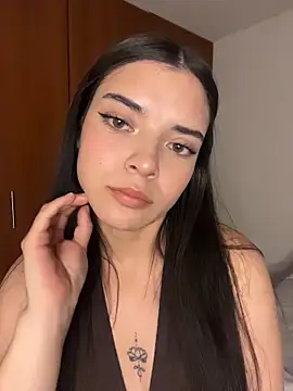 eileensophi online show from 11, 5, 2026