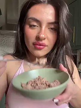 cute carly  online show from 20, 3, 2025