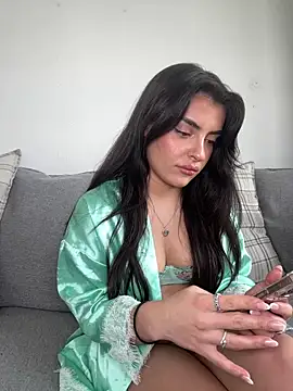 cute carly  online show from 1, 3, 2025