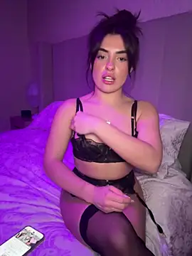 cute carly  online show from 9, 3, 2025