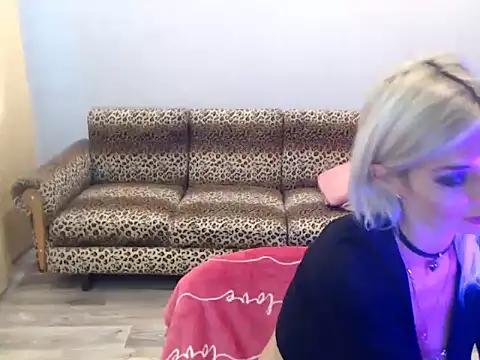 SexyBeatriice online show from 12, 11, 2025