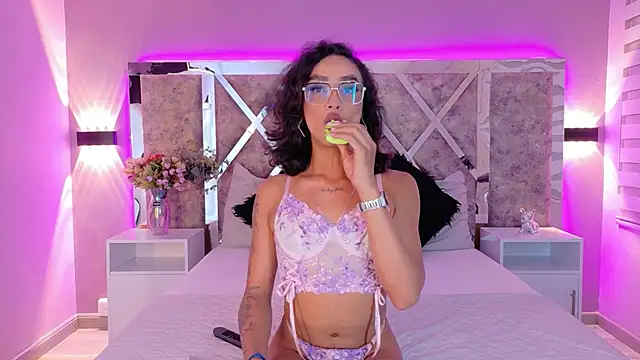 Snapshot of AliDiaz_ chatting on 26, 9, 2025 AliDiaz online show from 26, 9, 2025