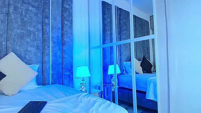 AliDiaz  online show from 27, 2, 2026