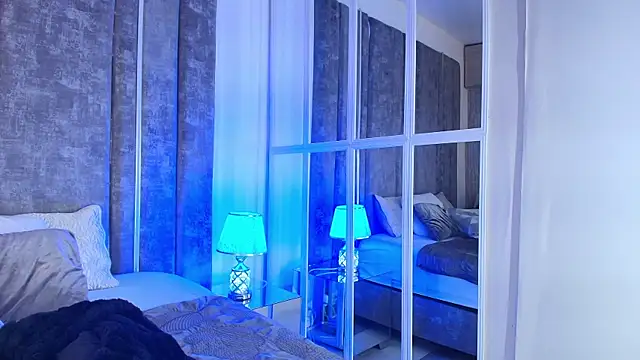 AliDiaz  online show from 7, 4, 2026