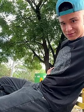 arevalo1124 online show from 7, 10, 2025