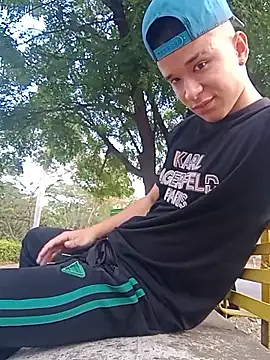 arevalo1124 online show from 17, 9, 2025