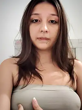 Snapshot of Maiden-Hot chatting on 5, 7, 2026 Maiden-Hot online show from 5, 7, 2026