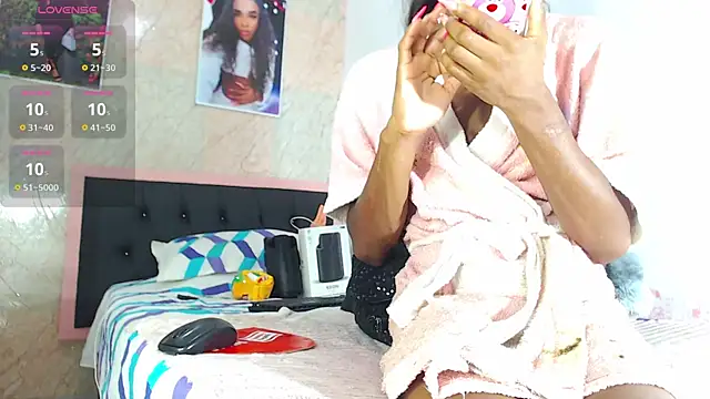 k stormi  online show from 16, 12, 2025