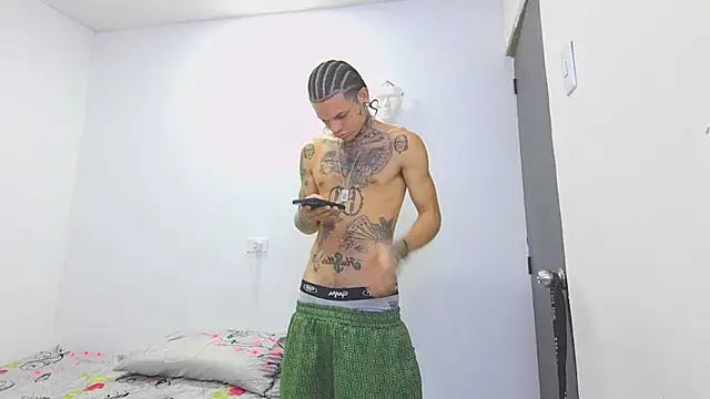 hot man05 online show from 12, 2, 2026