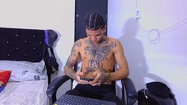 hot man05 online show from 31, 10, 2025