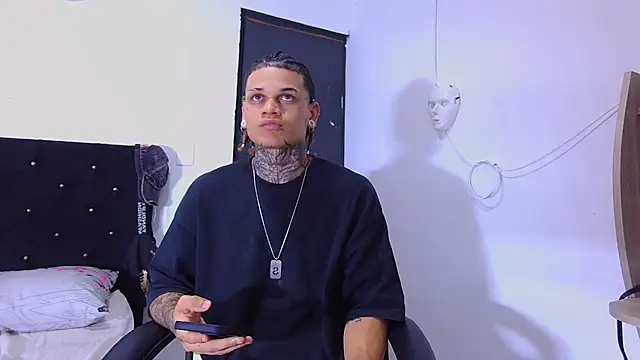 hot man05 online show from 14, 11, 2025