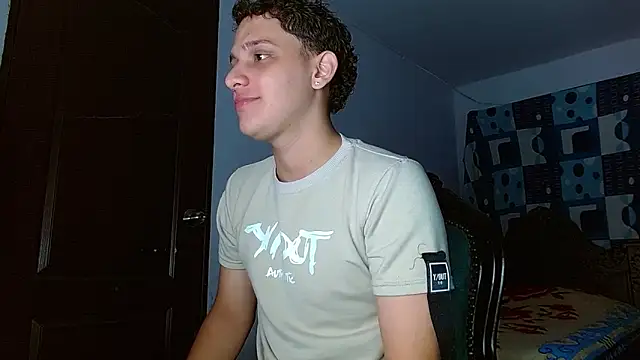 Snapshot of Thomas_May4rs chatting on 5, 11, 2025 Thomas May4rs online show from 5, 11, 2025