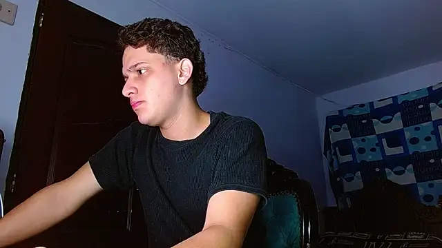 Snapshot of Thomas_May4rs chatting on 19, 11, 2025 Thomas May4rs online show from 19, 11, 2025