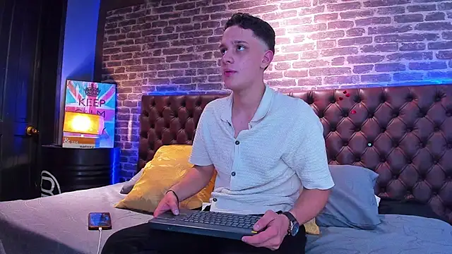 Snapshot of Thomas_May4rs chatting on 15, 2, 2025 Thomas May4rs online show from 15, 2, 2025