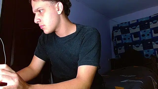 Snapshot of Thomas_May4rs chatting on 18, 11, 2025 Thomas May4rs online show from 18, 11, 2025