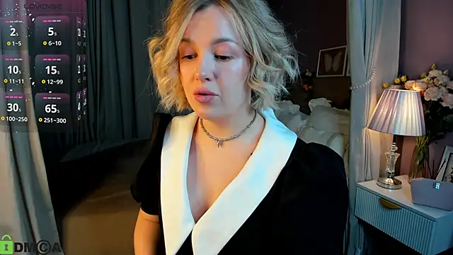 Nikki Kai online show from 23, 9, 2025