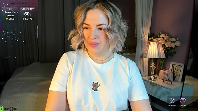 Nikki Kai online show from 3, 11, 2025