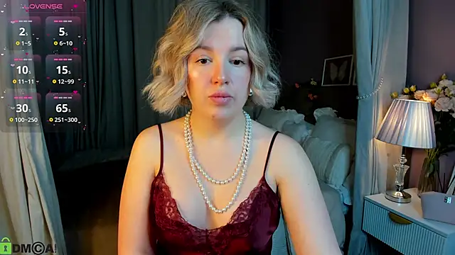 Nikki Kai online show from 25, 9, 2025