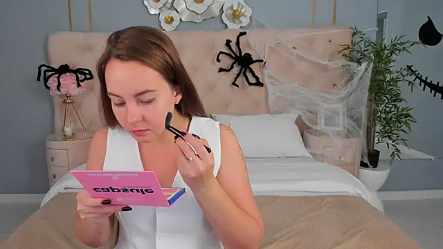 JaniceCollins online show from 28, 10, 2025