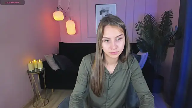 CharmBianca online show from 20, 2, 2025