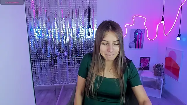 CharmBianca online show from 15, 2, 2025