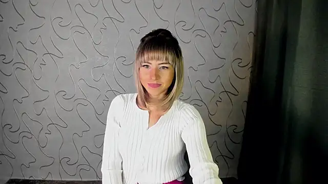 CharmBianca online show from 21, 9, 2025