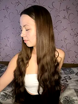 Arielle Swan online show from 17, 11, 2025