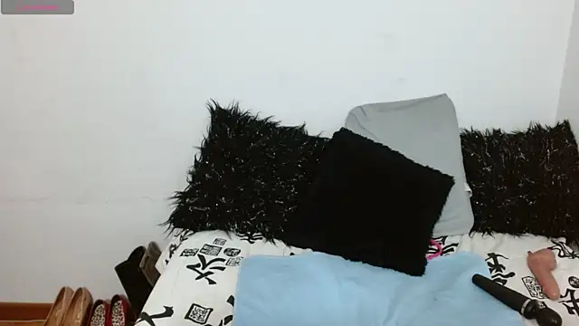 Lunasquirt1985 online show from 7, 10, 2025