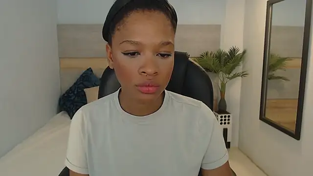 brendathompson  online show from 4, 10, 2025