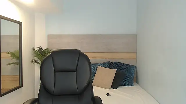 brendathompson  online show from 12, 9, 2025